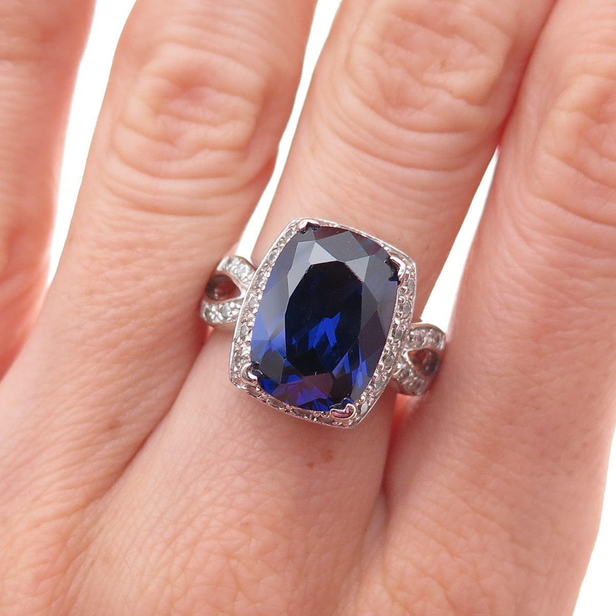 925 Sterling Silver Blue & White C Z Ring Size 7.25