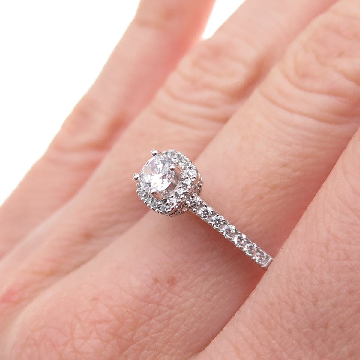 925 Sterling Silver Round-Cut C Z Engagement Ring Size 7