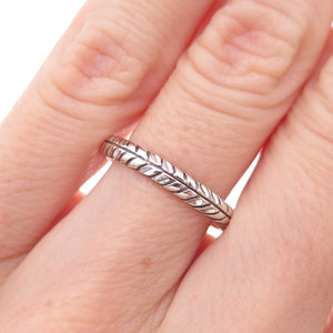 925 Sterling Silver Vintage Ribbed Stackable Oxidized Band Ring Size 6
